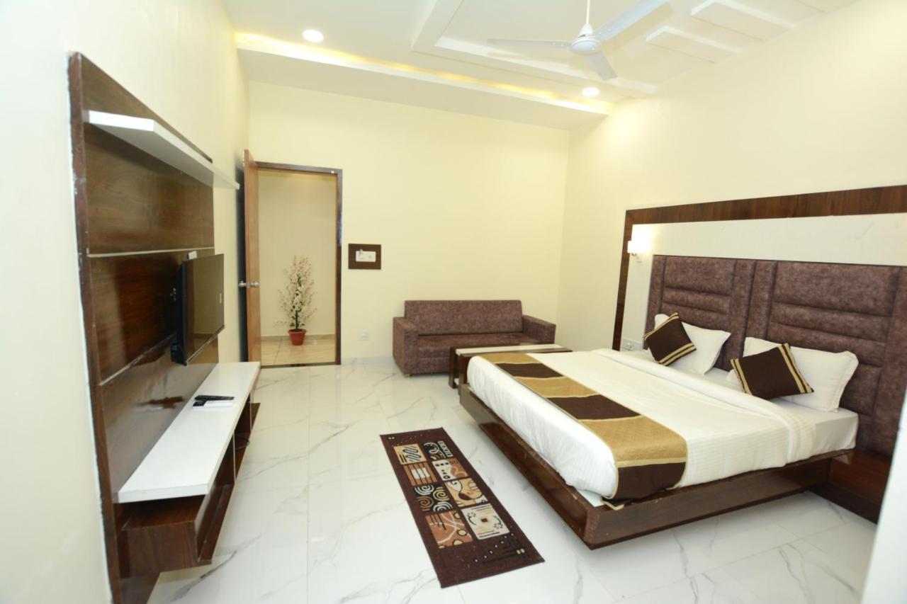 Hotel Villa Inn Ānand Εξωτερικό φωτογραφία